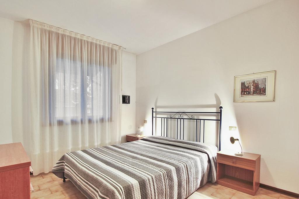 Villa Renata リニャーノ・サッビアドーロ 部屋 写真
